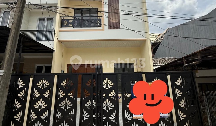 Jual Cepat,,, Rumah Mewah Baru Minimalis 3 Lantai Bebas Banjir di Kelapa Gading