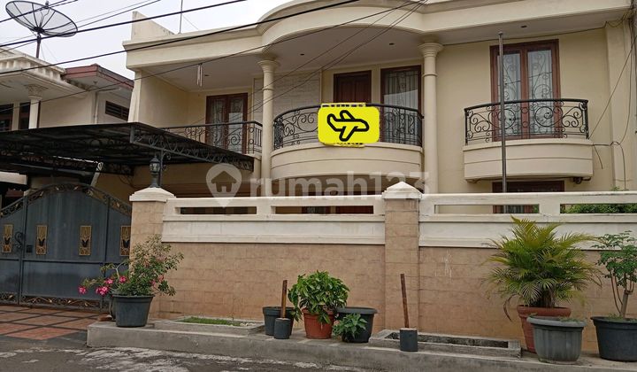 Jual Cepat,,, Rumah Rapi Bagus,,, Bebas Banjir ,, Deket Mall Mkg di Kelapa Gading 2