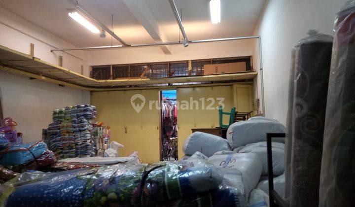 Di sewakan  ruko minimal 3 tahun, di pasar barat pusat perbelanjaan bdg 5