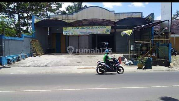 Ruang usaha di Cibaduyut (Mainroad)*

Cocok buat usaha cuci mobil/showroom 
 1