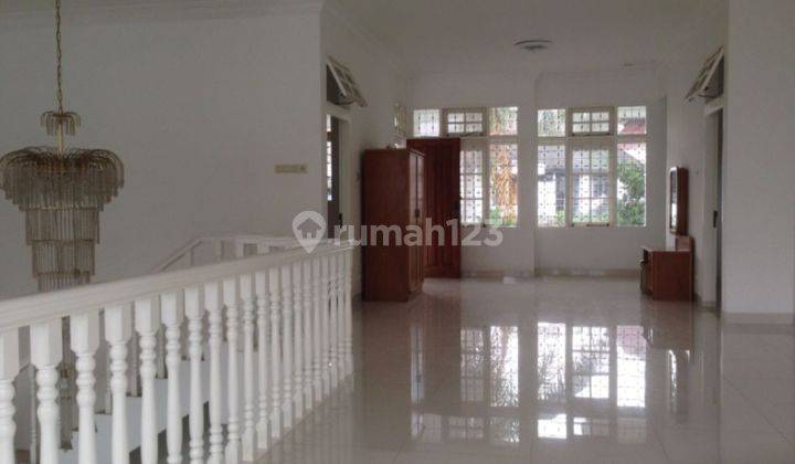 DI SEWAKAN RUMAH MEWAH TERAWAT DI SETRA MURNI BDG UTARA 1