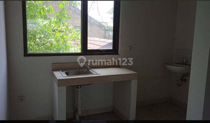 *FOR RENT*

Ruko rendeng ada 2 unit
Sudah renovasi
Lokasi : Jl Jakarta
 1