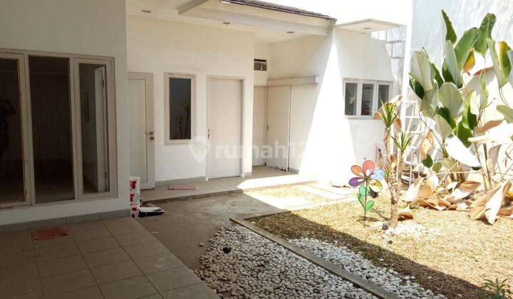 Disewakan rumah cantik siap pakai setraduta 1