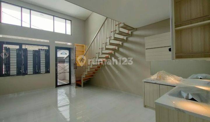 Di jual rumah baru gaya mezannine di taman holis indah bdg 1