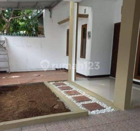 Dijual Rumah Nyaman Modern Minimalis di Taman Kopo Indah 3 1