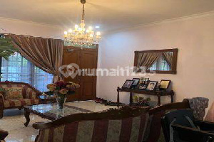 House in a Strategic Location on Jl Jatibarang, East Jakarta