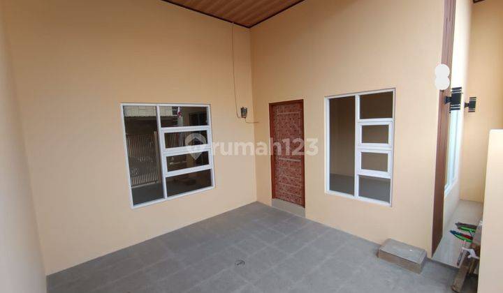 Dijual Rumah Sudah Renovasi Unfurnished SHM di Harapan Indah, Bekasi, 002 2