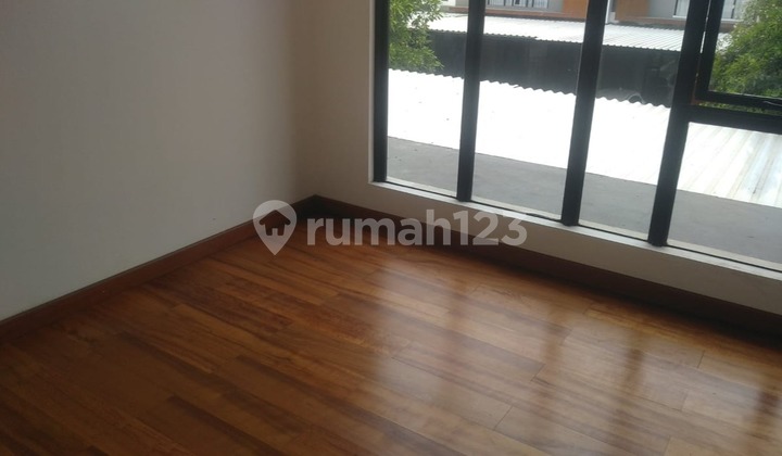 Turun Harga Rumah di Cluster Jura Metland Menteng SHM (004) 2