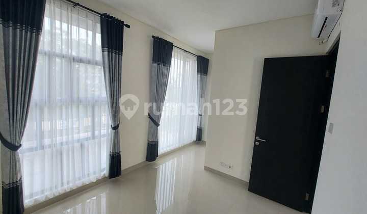 Jual Cepat Rumah Semi Furnish Lebar 5 Cluster Laseine, Cakung, Jakarta Timur, 007 2