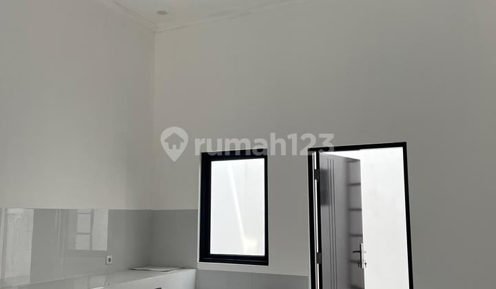 Dijual Rumah Bulevar Harapan Indah - Siap Huni, Desain Elegan (018) 2