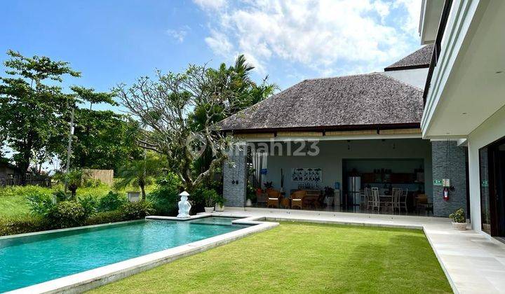 4 bedroom luxury villa in Canggu beach Bali 2