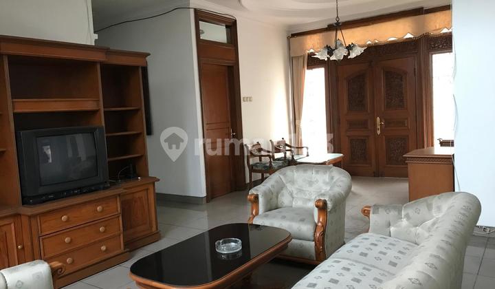 Rumah Mewah Furnish Siap Pakai Lokasi Strategis Setraria Bandung