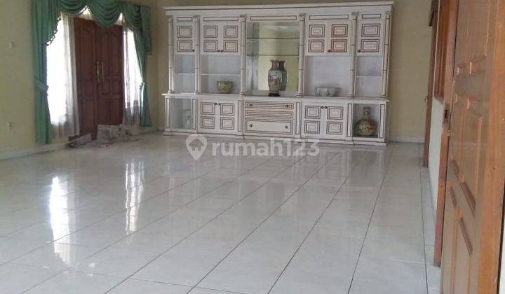 Rumah 2 Lantai SHM Bagus Semi Furnished di Taman pesona mediteran 1