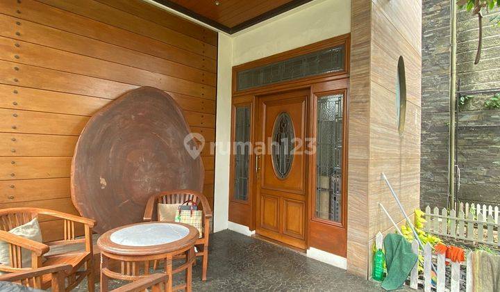 Rumah asri terawat Furnish di Komplek cipaku bandung 2 Lantai SHM Bagus hadap Timur 1