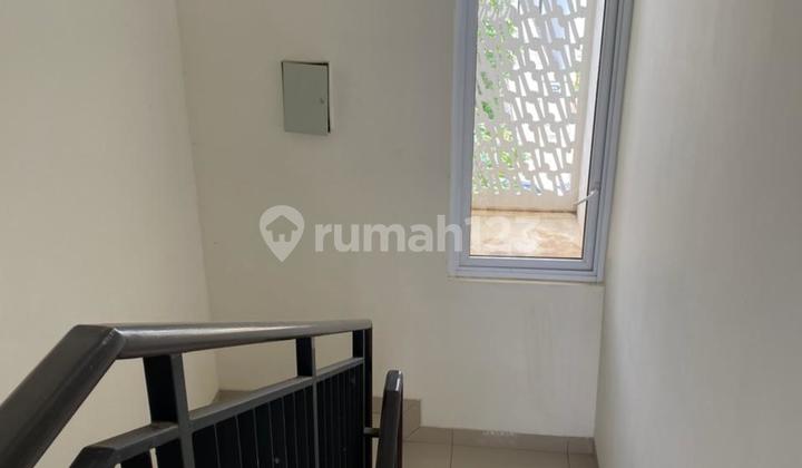 Disewakan Rumah baru bagus terawat di Komplek Summarecon Bandung 2 Lantai 2