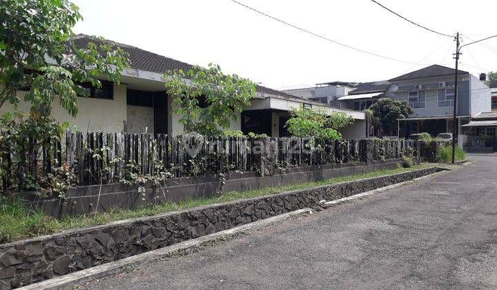 Jual Rumah Murah Hitung Tanah di Komplek Cendrawasih, jalan katalina SHM Butuh Renovasi hadap Timur 2