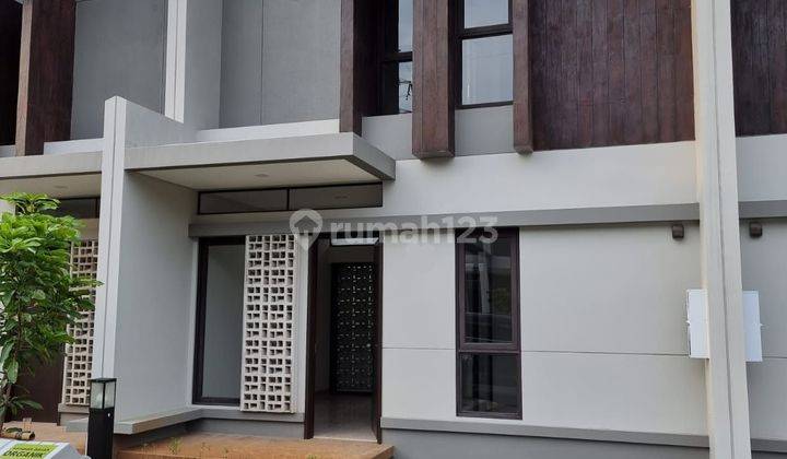 Sewa Rumah Baru Siap Huni di Summarecon Bandung cluster Flora 2 Lantai  1