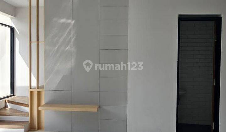 Rumah Siap Huni 2 Lantai Shm Masih Baru Hadap Timur Lokasi Tengah Kota Bandung 1