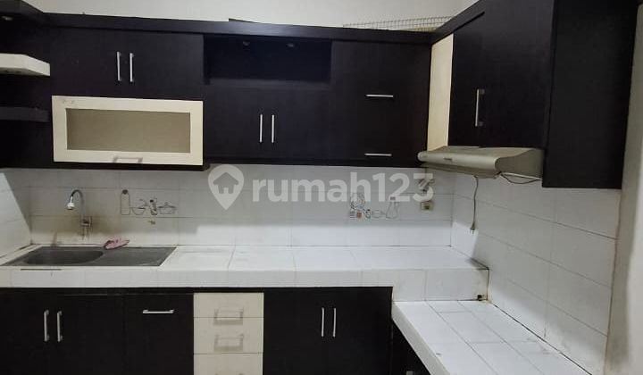 Good Furnished Ready-to-Live House with One Gate, Located at Taman Holis Indah 2 Thi2, Bandung 2