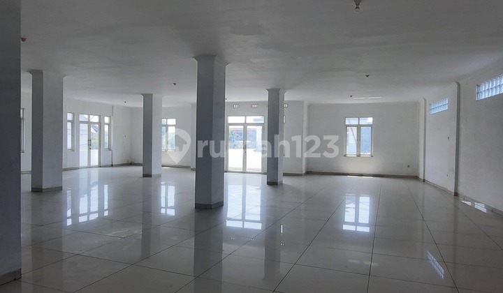 Good Shop House Suitable for Office, Business on the Side of the Main Road, Strategic Busy Location in Singosari, Melong, Cijerah, Cimahi, Bandung.
