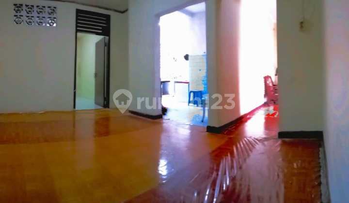 Rumah Strategis Di Komplek Tvri Kebayoran Lama Jakarta Selatan 2