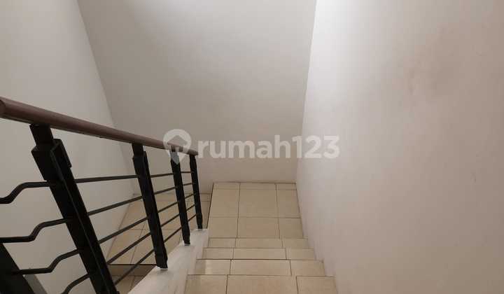 Semi-Furnished Rental House for Muslims Only, Derio Delatinos BSD Semi-Furnished Rental House for Muslims Only, Derio Delatinos BSD