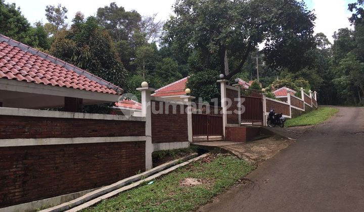 One-Story Fully Furnished Villa in Anyer Carita Serang