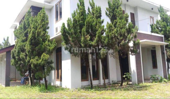 Rumah luas strategis di jual di Anggrek loka BSD Serpong  1