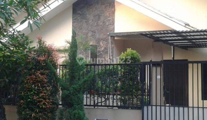 Rumah semi furnish di jual di Anggrek Loka Bsd 1