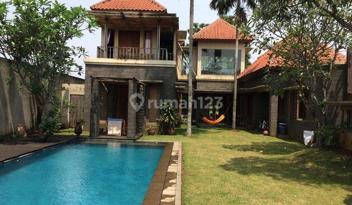 Rumah Luas Private Pool Terrace Golf Bsd 2