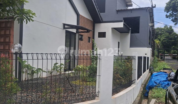 Rumah Hook Siap Huni. Griyaloka Bsd 2