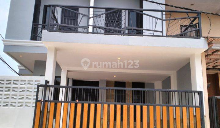 Rumah Hook Full Renovasi Semi Furnish Cendana Residence  1