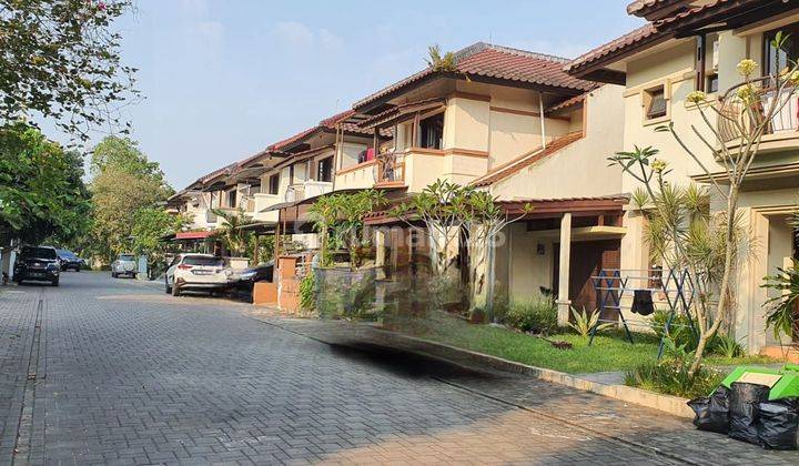 Rumah Hook Semi Furnish Kota Baru Parahyangan Bandung 2