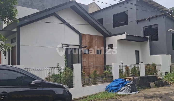 Rumah Hook Siap Huni. Griyaloka Bsd 1
