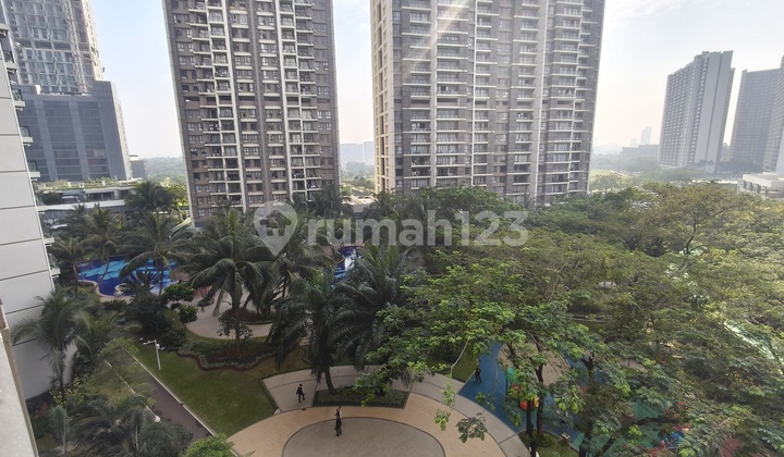 3 Bedroom Semi-Furnished Duxton Skyhouse Apartment in BSD