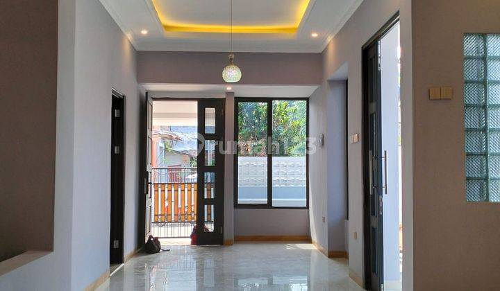 Rumah Hook Full Renovasi Semi Furnish Cendana Residence  2