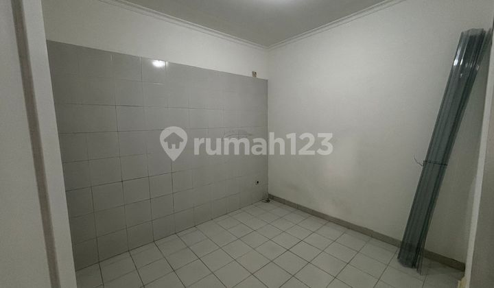 Ready-to-Occupy Santiago Delatinos House in BSD Ready-to-Occupy Santiago Delatinos House in BSD