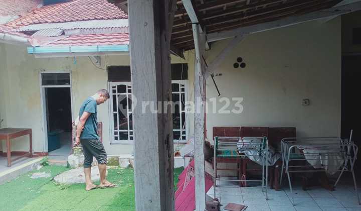 di RUMAH PINGGIR JLN DI RANCATUNGKU. PERBATASAN  SOREANG-BANJARAN LT.3342M2.
HARGA. 1.3M
8MENIT KE ALUN2 BANJARAN.
15MENIT DARI TOL SEROJA SOREANG 2