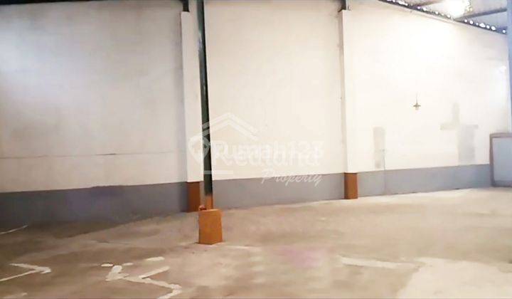 Gudang di daerah Kaligawe , Semarang ( Tt 7566 ) 2