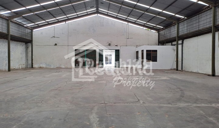 Gudang di daerah Suratmo , Semarang ( Tt 8286 ) 2