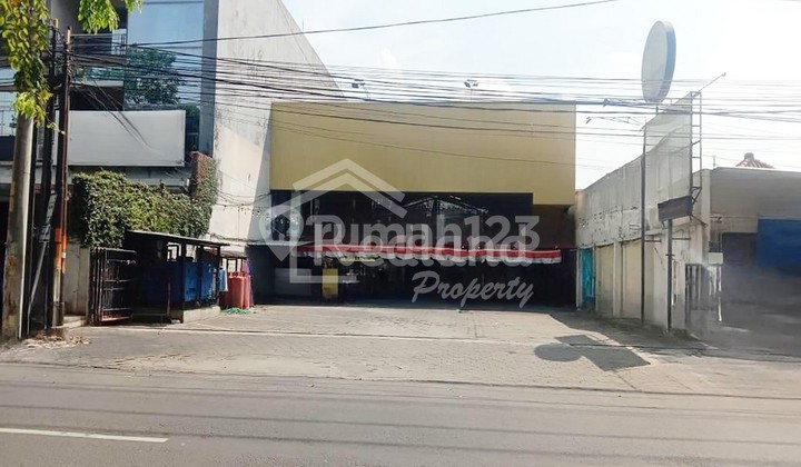 Ruang Usaha di di Panjaitan , Semarang ( Tt 7001 ) 2