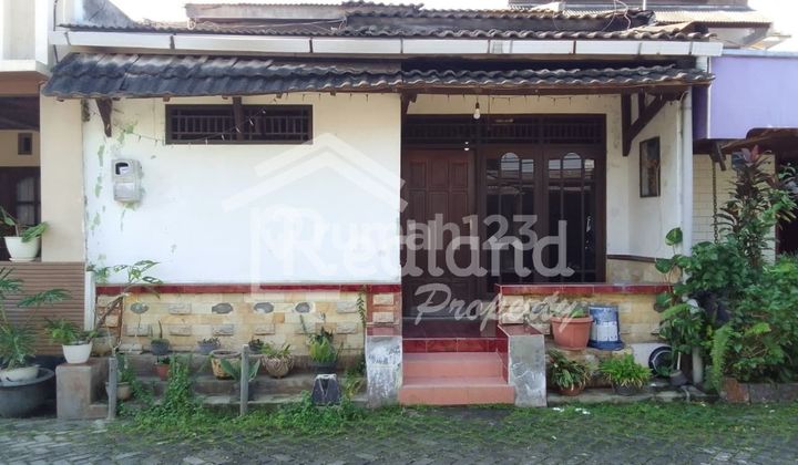 Rumah di Daerah Banyumanik , Semarang ( Tt 8448 ) 1