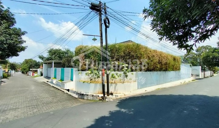 Rumah di daerah Banyumanik , Semarang ( Tt 7614 ) 2