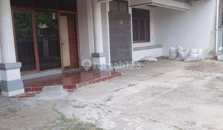 Sewa Rumah 2 lantai siap huni 2