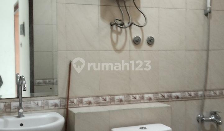 Very Good, Newly Renovated Two-Story House 2