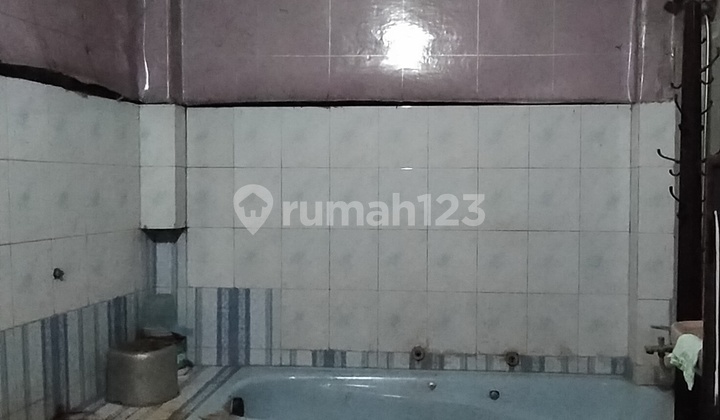 Rumah di mainroad jalan Kopo 2 jalur eks. kost2an
