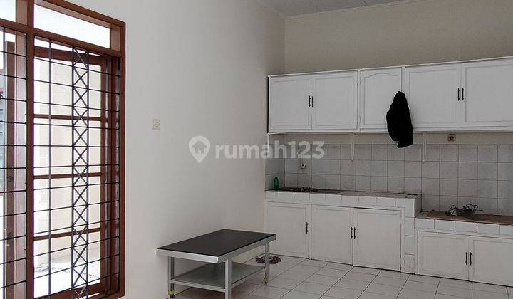 Rumah 1 lantai baru renovasi di Taman kopo indah 2