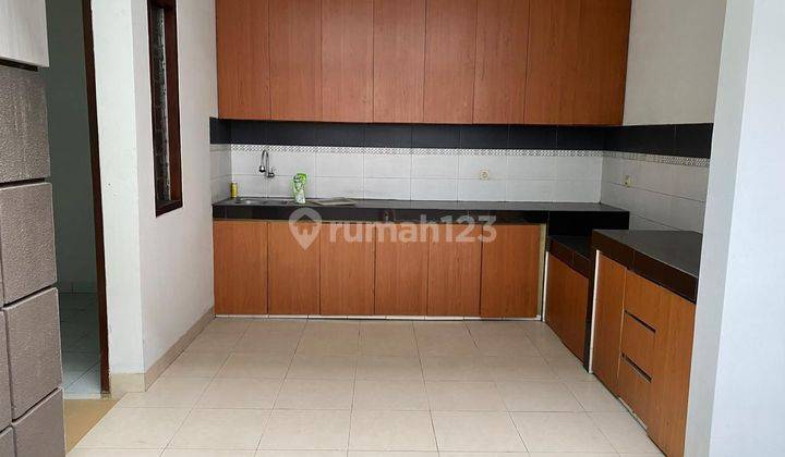 Rumah semi furnish siap huni di batununggal 2