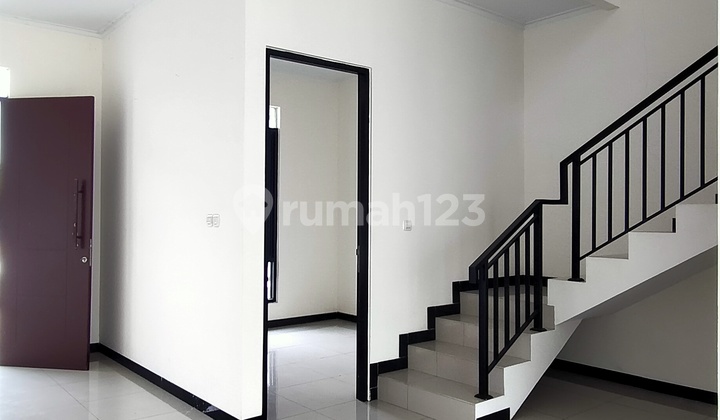 Rumah Baru Siap Huni Di Taman Kopo Indah 3 Rumah Baru Siap Huni Di Taman Kopo Indah 3