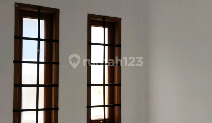 Rumah Satu Lantai Lokasi Aman Di Tki 2